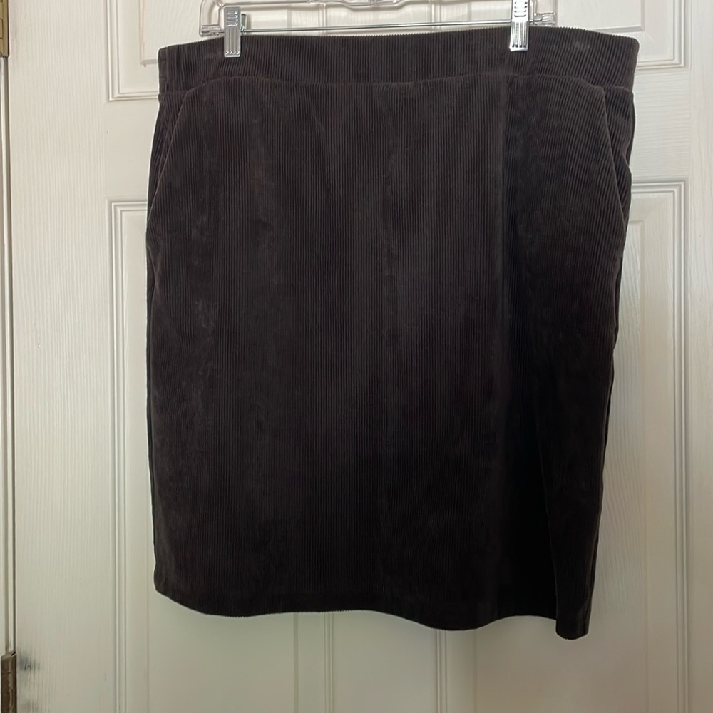 Lands end corduroy skirt.
